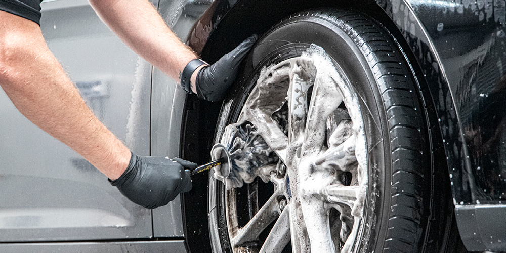 Fleet cleaning wheels